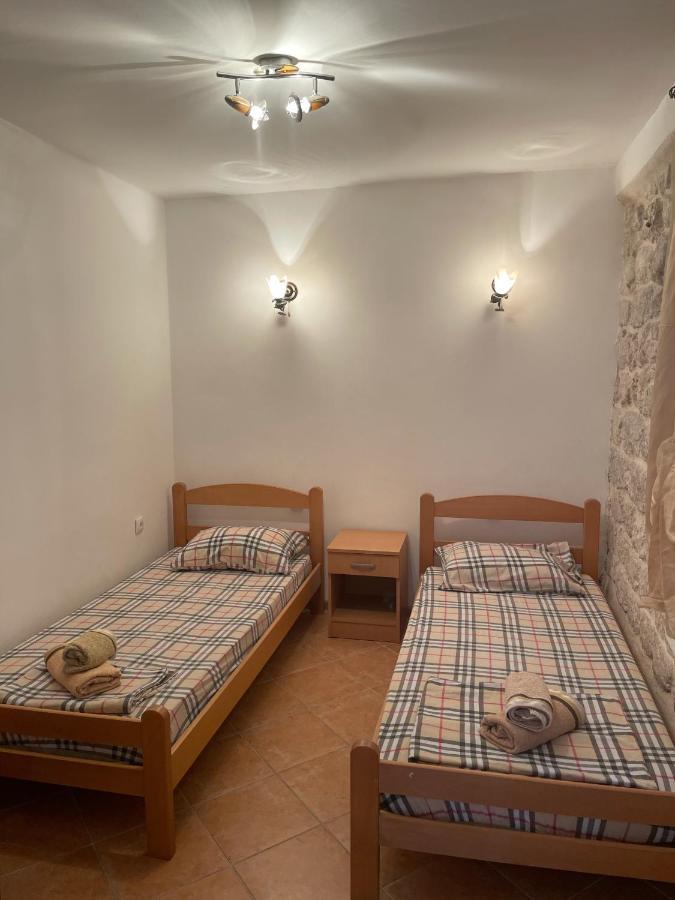 Cozy Little House Kotor Apartment Exterior photo